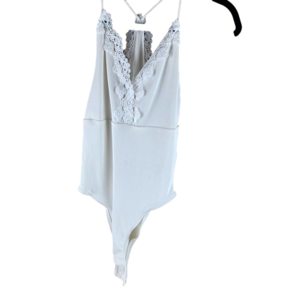 TOPSHOP Lace Trimmed Ribbed Bodysuit  size Medium